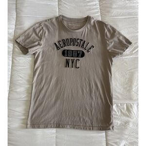 Aeropostale Men's Short Sleeve T-Shirt Size Medium Brown Felt Logo EUC Soft